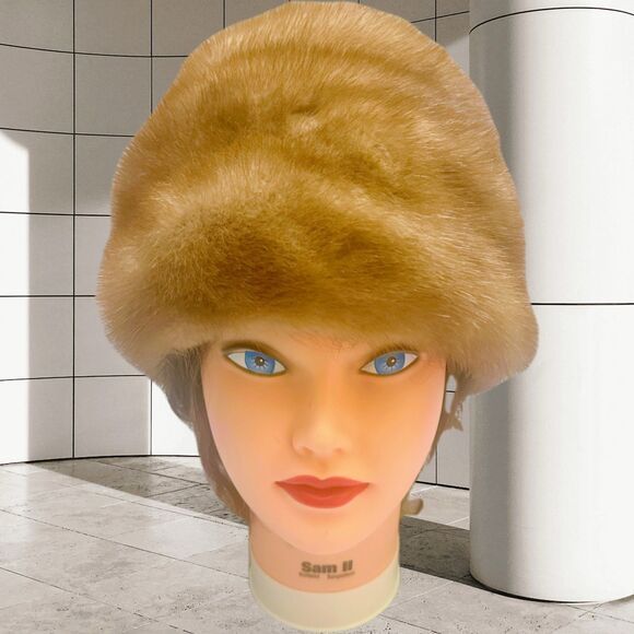 Lord & Taylor Women’s Winter Tan Fur Hat - Picture 1 of 12